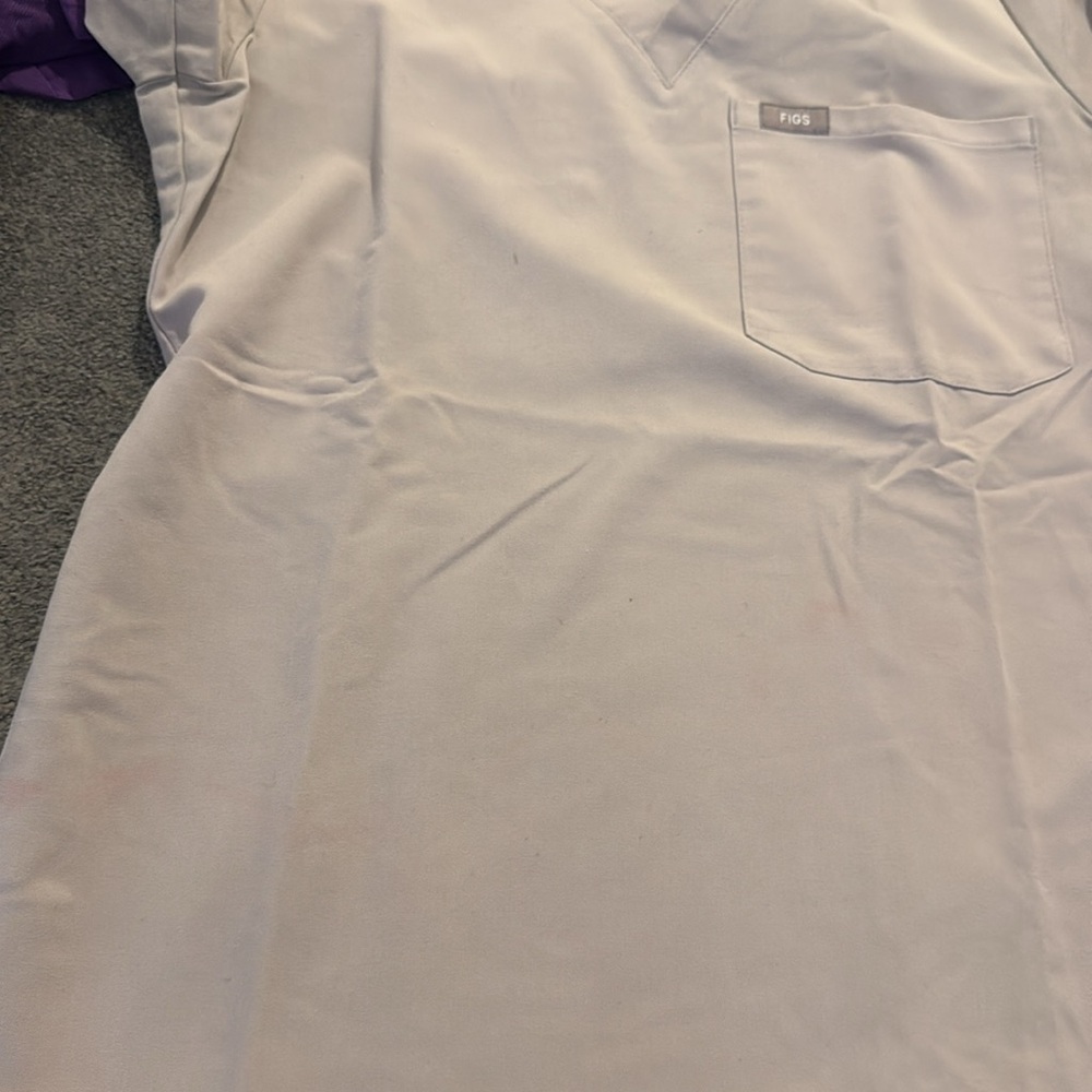 3 Sets of Figs Scrub Pants in Purple, khaki and Navy, all sized XXS - Picture 6 of 7